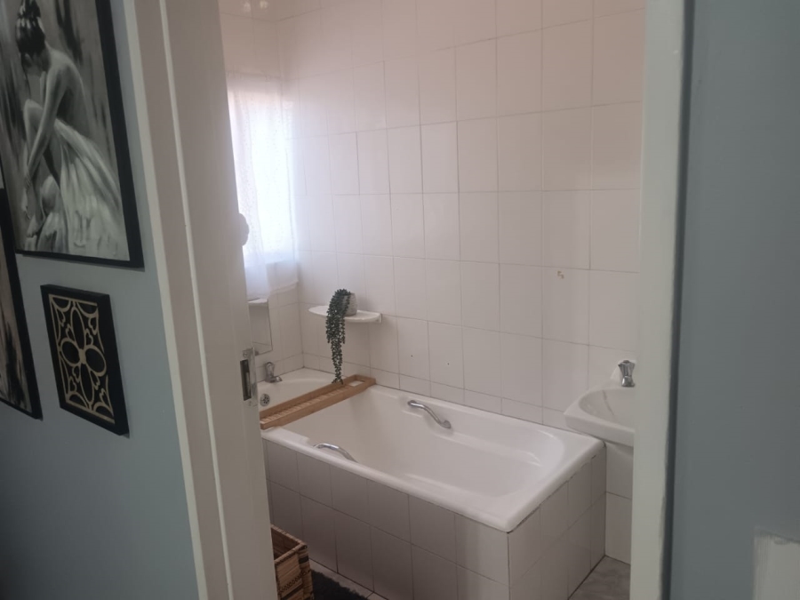 4 Bedroom Property for Sale in Hadison Park Northern Cape